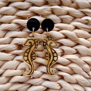 Pendientes caballito espejo dorado y enganche color negro